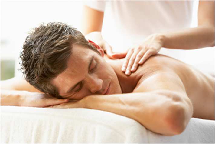 Massageanwendung im Wellnesshotel Kastenholz in der Eifel